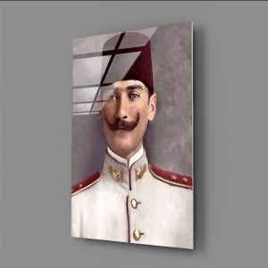 Beyrut'ta İz Bırakan Atatürk Gençlik Portresi Beyaz Askeri Üniformalı Cam Tablo