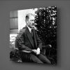Dinlenen Atatürk Bahçedeki Sandalyede Anı Yakalayan Cam Tablo