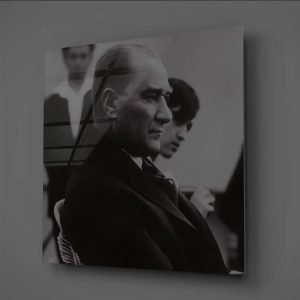 Öğrenme Ruhu Siyah Beyaz Atatürk Cam Tablo